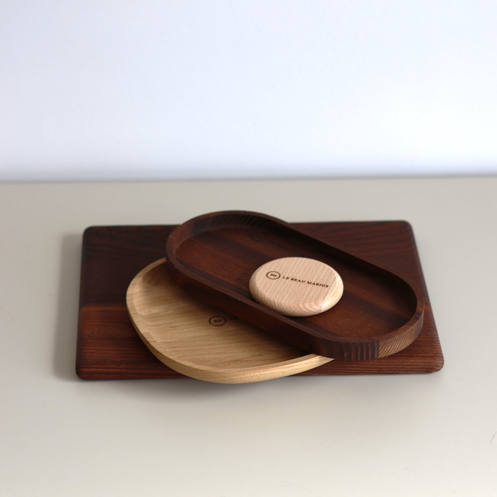 Coffret L'Heure de l'Apéritif : planche et plateau en frêne thermotraité, vide-poche galet et décapsuleur