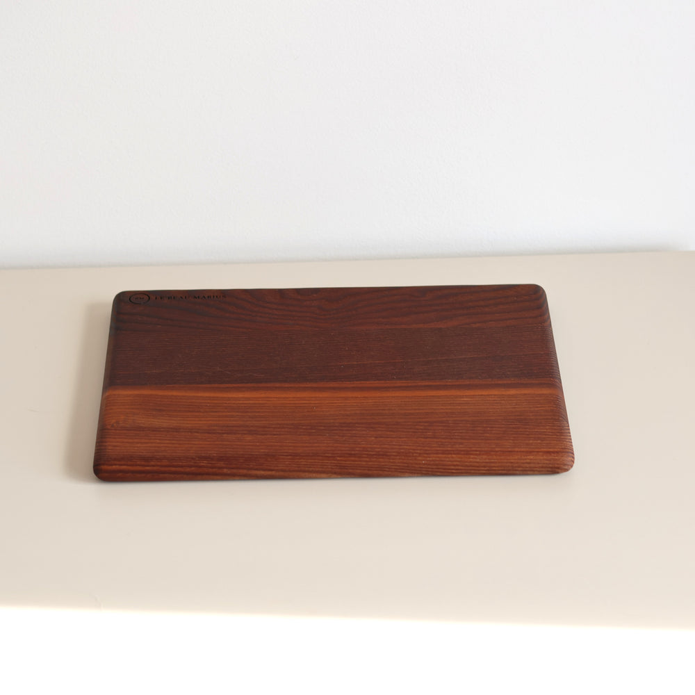 Planche à découper en frêne thermotraité 25 x 18 cm gravée Le Beau Marius
